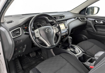 Подержанный автомобиль Nissan Qashqai 2017 года (16 фото)
