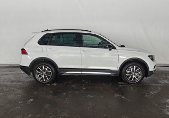 Подержанный автомобиль Volkswagen Tiguan 2020 года (8 фото)