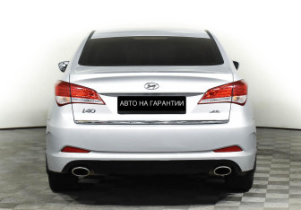 Подержанный автомобиль Hyundai i40 Sedan 2015 года (6 фото)