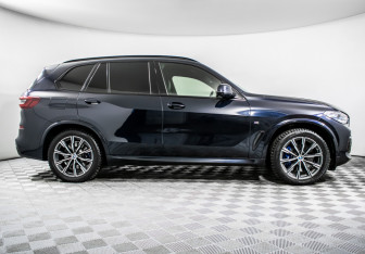 Подержанный автомобиль BMW X5 2020 года (4 фото)