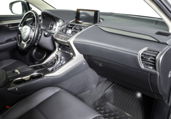 Подержанный автомобиль Lexus NX 2021 года (11 фото)