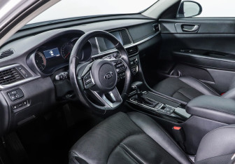 Подержанный автомобиль Kia Optima Sedan 2018 года (9 фото)