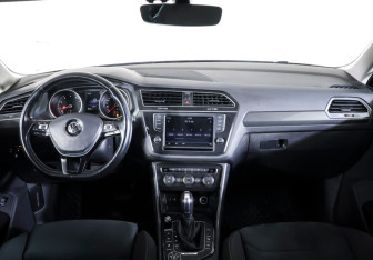 Подержанный автомобиль Volkswagen Tiguan 2017 года (13 фото)
