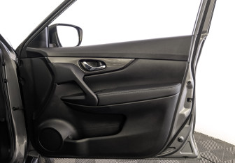 Подержанный автомобиль Nissan X-Trail 2019 года (25 фото)