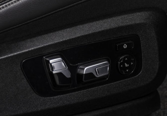 Подержанный автомобиль BMW X5 2019 года (26 фото)