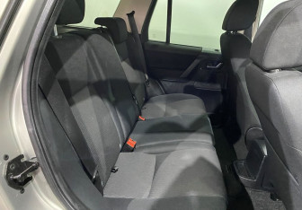 Подержанный автомобиль Land Rover Freelander 2013 года (10 фото)