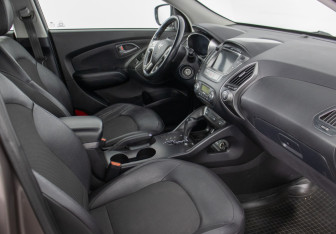 Подержанный автомобиль Hyundai ix35 2013 года (9 фото)
