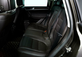Подержанный автомобиль Volkswagen Touareg 2017 года (12 фото)