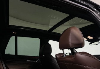 Подержанный автомобиль BMW X3 2021 года (16 фото)