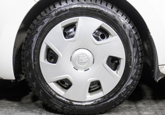 Подержанный автомобиль Skoda Rapid Liftback 2014 года (20 фото)