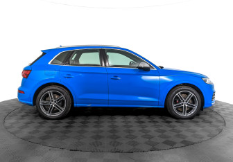 Подержанный автомобиль Audi SQ5 2019 года (4 фото)