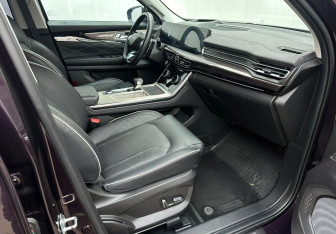 Подержанный автомобиль Exeed VX 2022 года (13 фото)