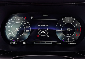 Подержанный автомобиль Kia K5 2021 года (15 фото)