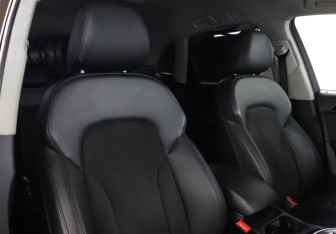Подержанный автомобиль Audi Q5 2014 года (16 фото)