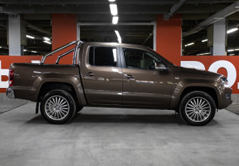 Подержанный автомобиль Volkswagen Amarok 2015 года (4 фото)