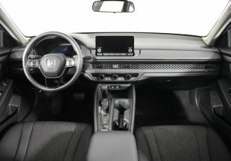Подержанный автомобиль Honda Accord Sedan 2023 года (8 фото)