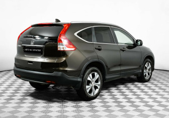 Подержанный автомобиль Honda CR-V 2013 года (3 фото)