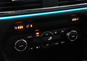 Подержанный автомобиль Mazda CX-9 2018 года (17 фото)