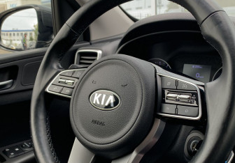 Подержанный автомобиль Kia Sportage 2019 года (17 фото)