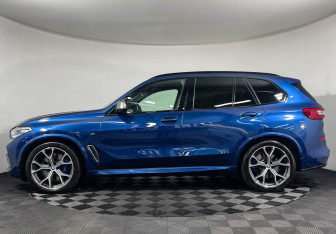 Подержанный автомобиль BMW X5 2018 года (5 фото)