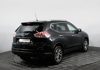 Подержанный автомобиль Nissan X-Trail 2016 года (5 фото)