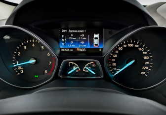 Подержанный автомобиль Ford Kuga 2018 года (13 фото)