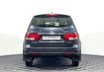 Подержанный автомобиль SsangYong Kyron 2014 года (6 фото)