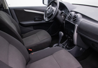 Подержанный автомобиль Nissan Almera Sedan 2018 года (9 фото)