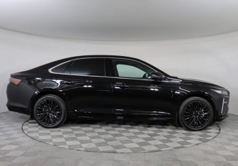 Подержанный автомобиль Geely Preface 2024 года (4 фото)