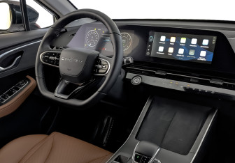Подержанный автомобиль Omoda C5 2023 года (29 фото)
