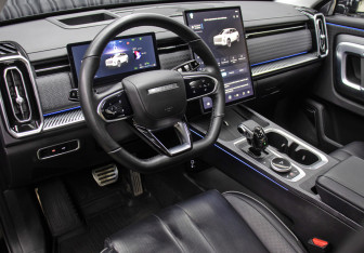 Подержанный автомобиль Jaecoo J7 2023 года (16 фото)