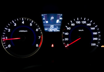 Подержанный автомобиль Hyundai Solaris Hatchback 2012 года (13 фото)