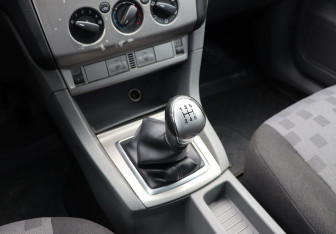 Подержанный автомобиль Ford Focus Hatchback 2009 года (16 фото)