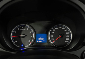 Подержанный автомобиль Mitsubishi Outlander 2012 года (11 фото)