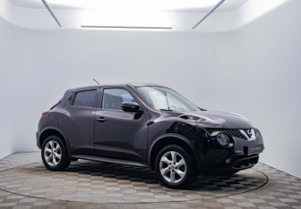 Подержанный автомобиль Nissan Juke 2014 года (3 фото)
