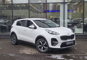 Подержанный автомобиль Kia Sportage 2020 года (3 фото)