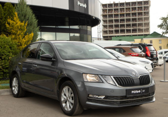Подержанный автомобиль Skoda Octavia Liftback 2017 года (2 фото)