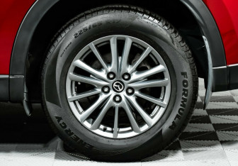 Подержанный автомобиль Mazda CX-5 2017 года (8 фото)