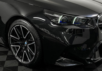 Подержанный автомобиль BMW M5 Sedan 2024 года (30 фото)