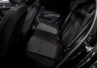 Подержанный автомобиль Kia Rio Sedan 2017 года (10 фото)