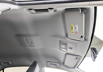 Подержанный автомобиль Toyota Corolla Sedan 2018 года (22 фото)