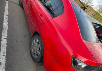 Подержанный автомобиль Mazda 3 Sedan 2007 года (8 фото)