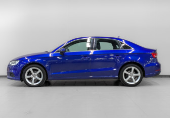 Подержанный автомобиль Audi A3 Sedan 2017 года (8 фото)