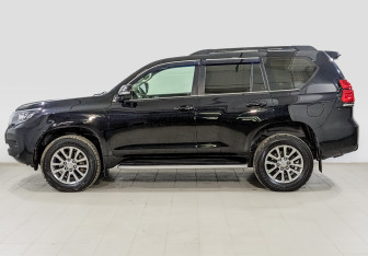 Подержанный автомобиль Toyota Land Cruiser Prado 2019 года (8 фото)