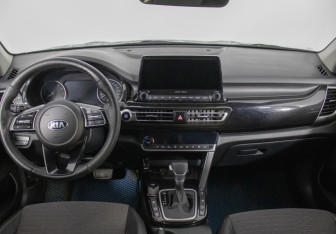 Подержанный автомобиль Kia Seltos 2021 года (13 фото)