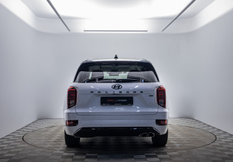 Подержанный автомобиль Hyundai Palisade 2021 года (6 фото)