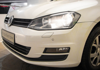 Подержанный автомобиль Volkswagen Golf Hatchback 2014 года (32 фото)