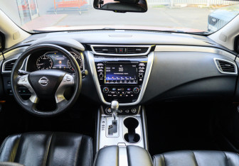 Подержанный автомобиль Nissan Murano Suv 2017 года (10 фото)