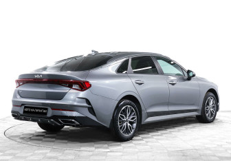 Подержанный автомобиль Kia K5 2022 года (5 фото)