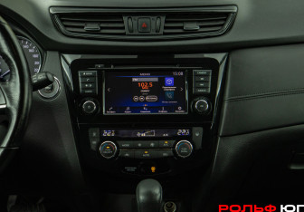 Подержанный автомобиль Nissan X-Trail 2021 года (12 фото)